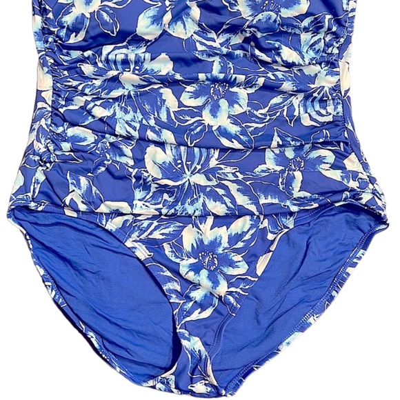 Tommy Bahama Scrolls Shirred Bandeau - Picture 7 of 16